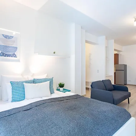 - Terrace - Modern Apartment