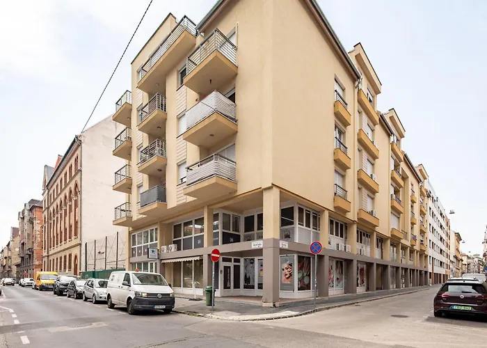 - Terrace - Modern Apartman
